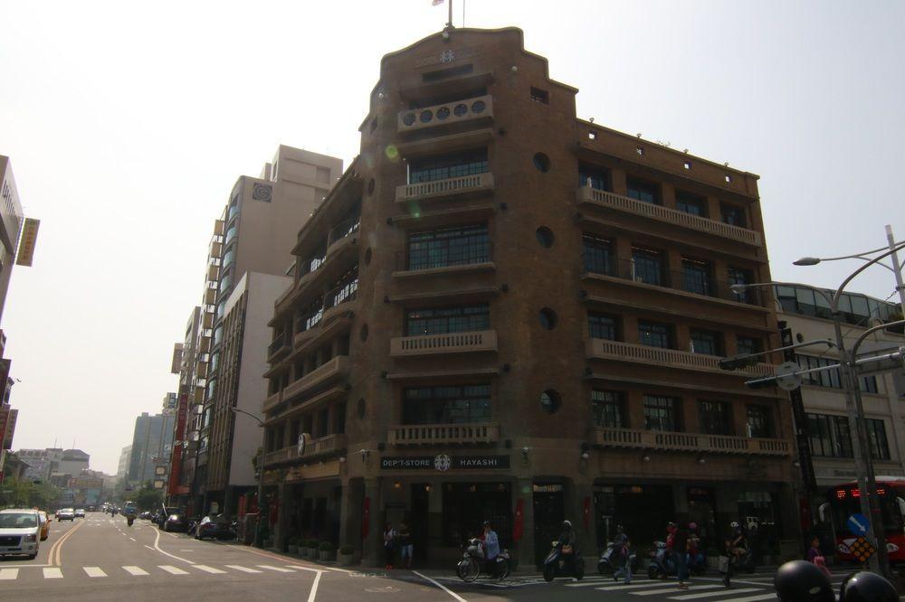 Liho Hotel Tainan Exterior photo