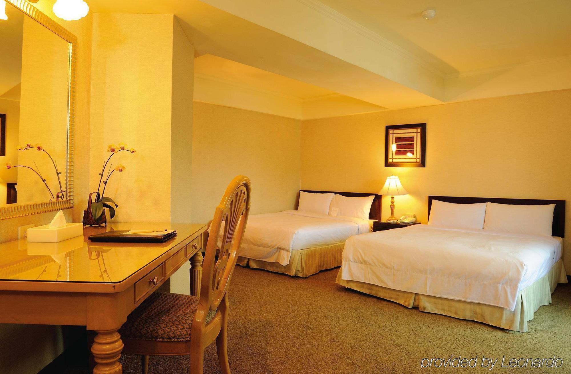 Liho Hotel Tainan Room photo